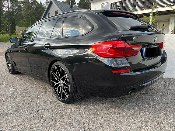 BMW 520d 3 of 5