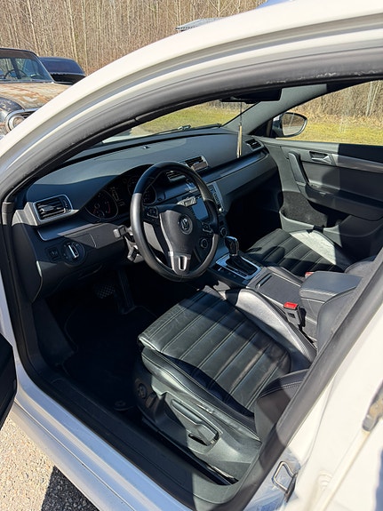 Volkswagen Passat 4 of 5