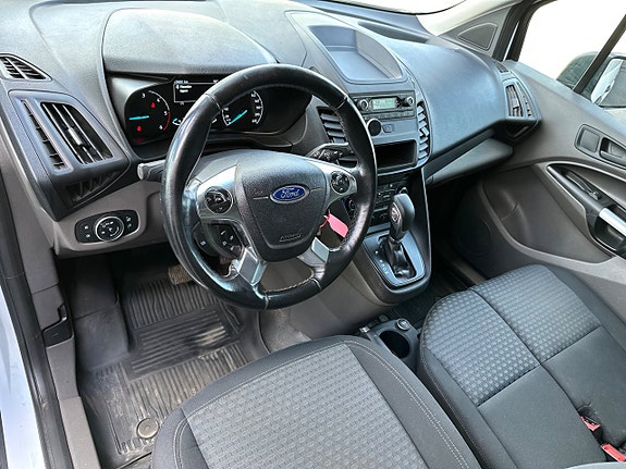 Ford Transit Connect 8 of 11