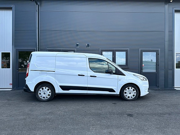 Ford Transit Connect 3 of 5