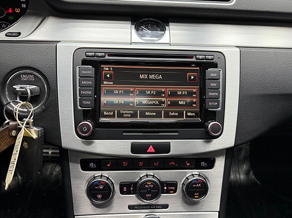 Volkswagen Passat Alltrack 16 of 18