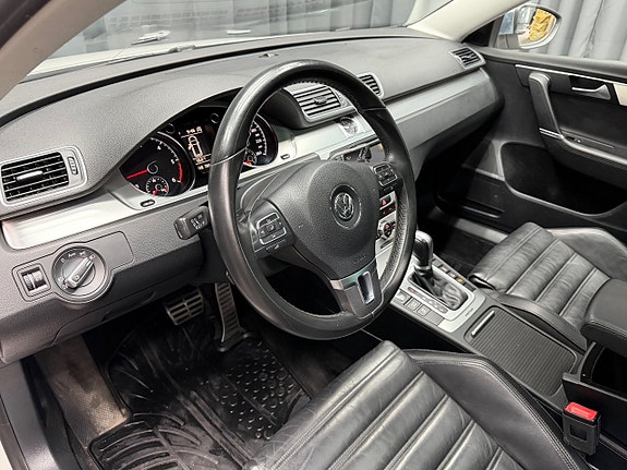 Volkswagen Passat Alltrack 10 of 18