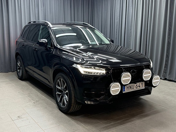 Volvo XC90 4 of 19