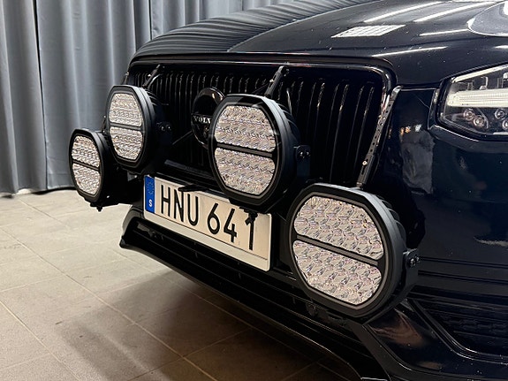 Volvo XC90 8 of 19