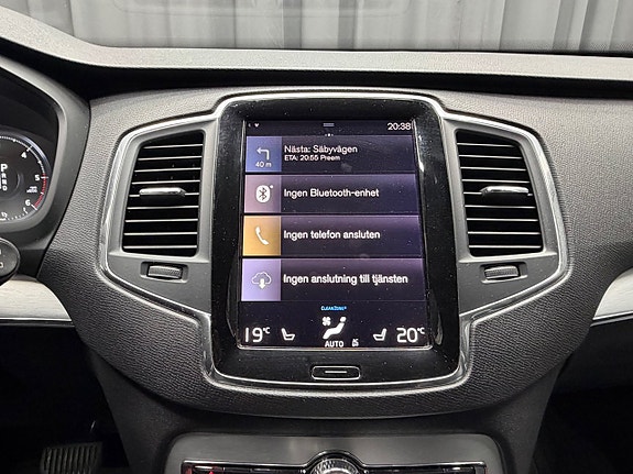 Volvo XC90 17 of 19
