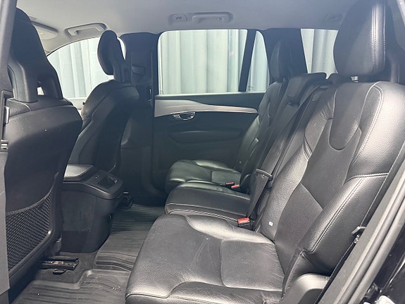 Volvo XC90 18 of 19