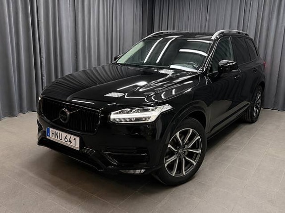 Volvo XC90 3 of 18