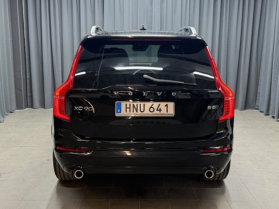 Volvo XC90 3 of 19
