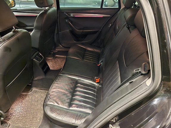 Skoda Octavia 5 of 5