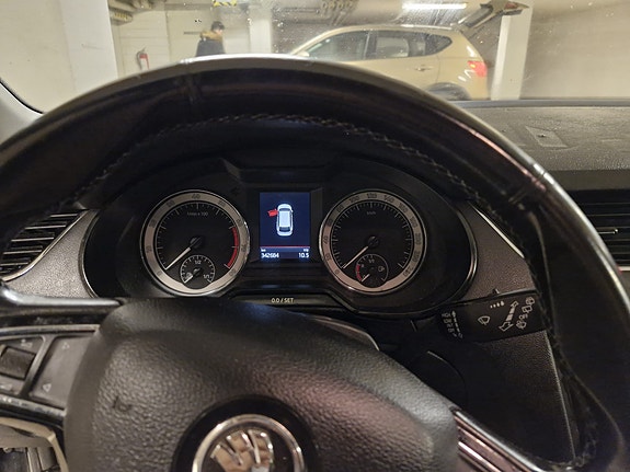 Skoda Octavia 3 of 5