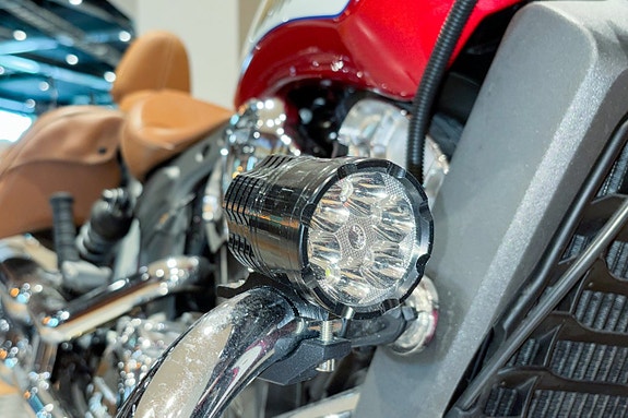 Indian Scout 1200 |Extraljus|Motorbågar|Sidoväskor|Sissy bar|Nyservad| 7 of 15
