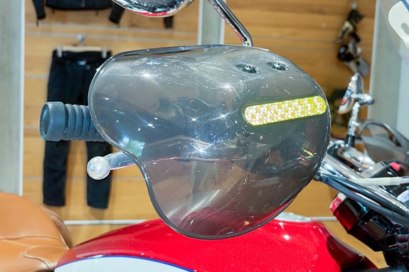 Indian Scout 1200 |Extraljus|Motorbågar|Sidoväskor|Sissy bar|Nyservad| 11 of 15