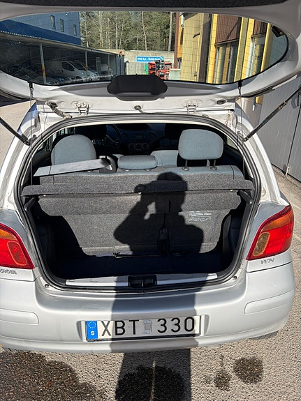 Toyota Yaris 7 of 10