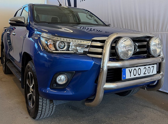 Toyota HiLux 3 of 5