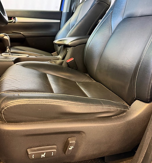 Toyota HiLux 16 of 25