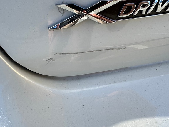 BMW 320d 13 of 15