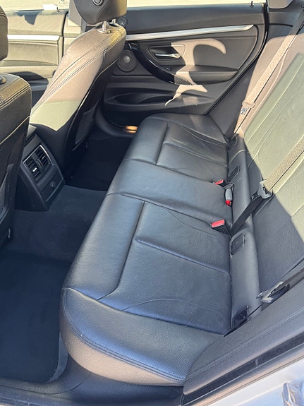 BMW 320d 8 of 15