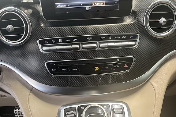 Mercedes-Benz V250 d 13 of 14