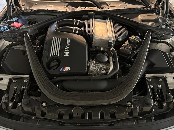 BMW M4 6 of 30