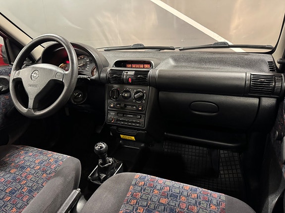 Opel Corsa 9 of 16