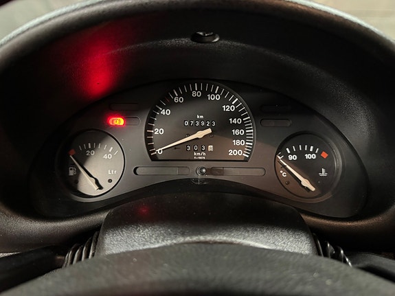 Opel Corsa 13 of 16