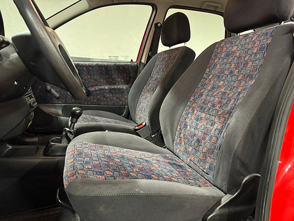 Opel Corsa 15 of 16