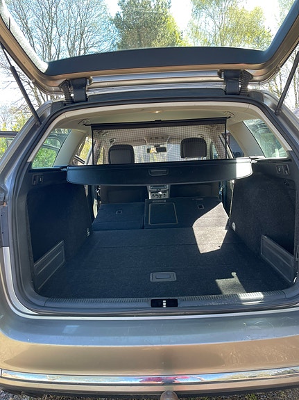Volkswagen Passat 8 of 11