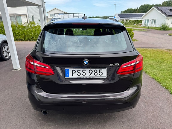 BMW 218i 6 of 14