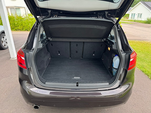 BMW 218i 12 of 14