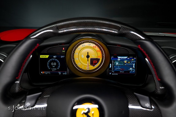 Ferrari F8 Tributo 13 of 30