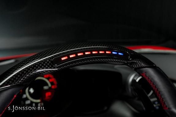 Ferrari F8 Tributo 12 of 30