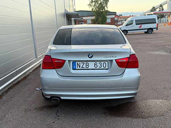 BMW 320d 5 of 5