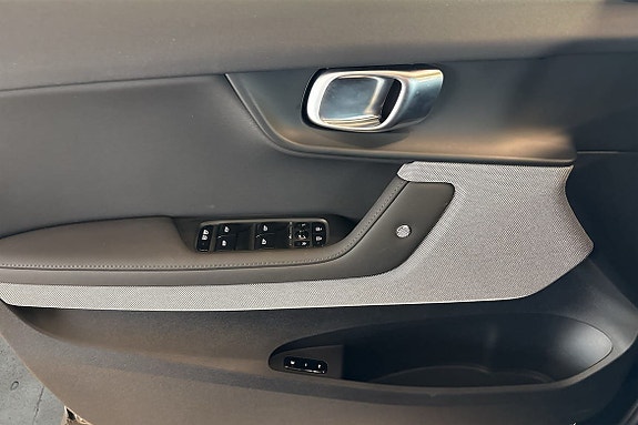 Polestar 2 24 of 30