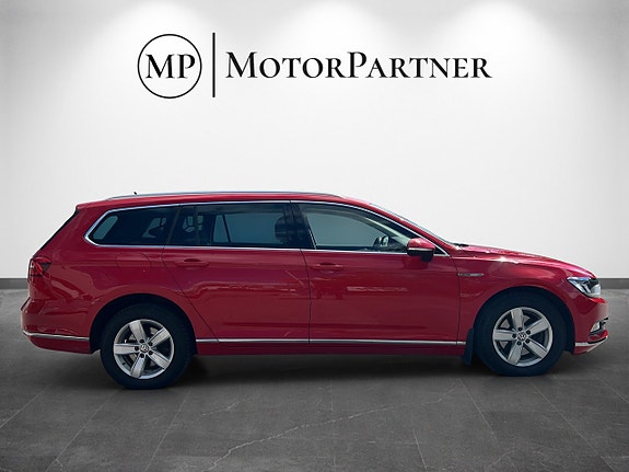 Volkswagen Passat 8 of 18