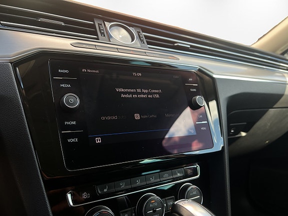 Volkswagen Passat 17 of 18