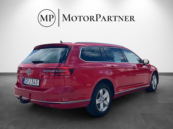 Volkswagen Passat 7 of 18