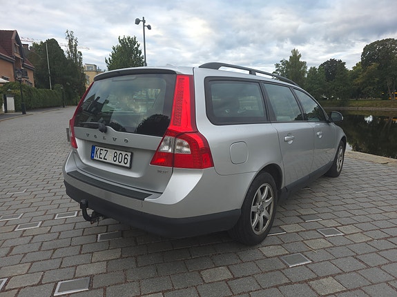 Volvo V70 6 of 11
