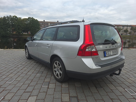 Volvo V70 5 of 11