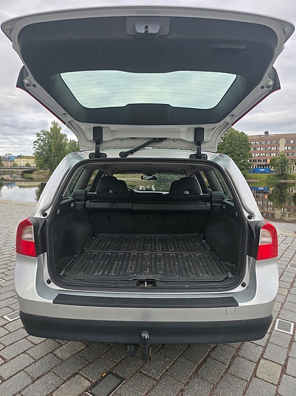 Volvo V70 10 of 11