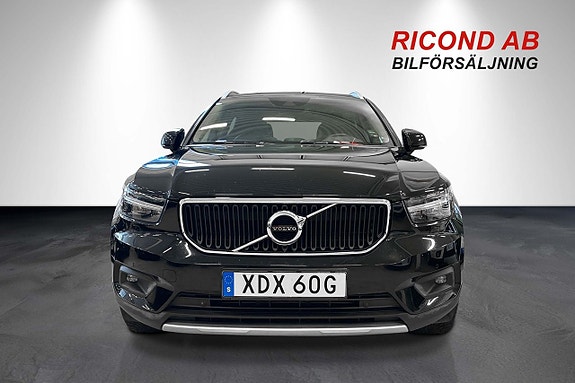 Volvo XC40 6 of 16