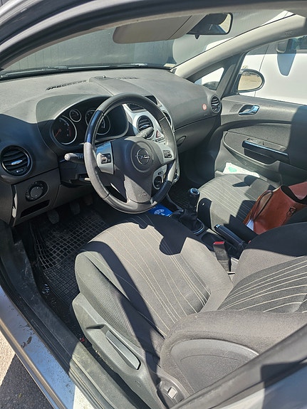 Opel Corsa 3 of 4
