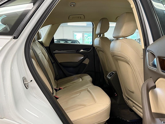 Audi Q3 15 of 27