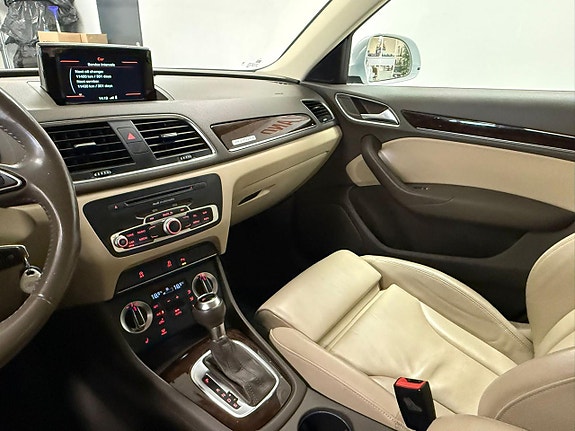 Audi Q3 9 of 27