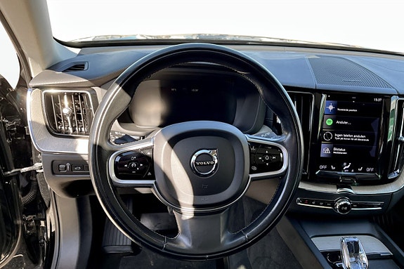 Volvo XC60 7 of 9