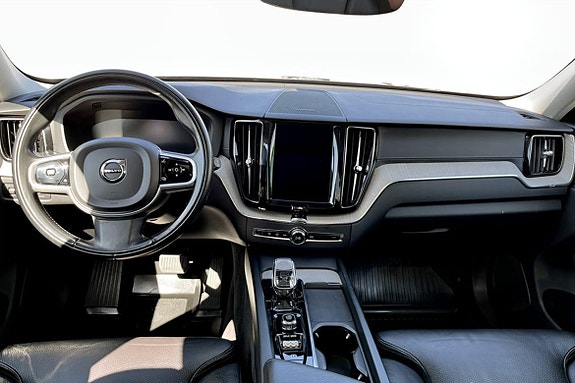 Volvo XC60 4 of 5