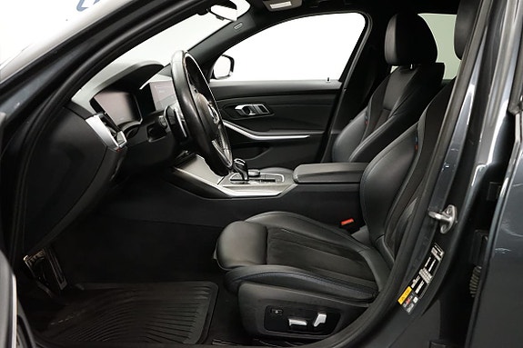 BMW 330e 5 of 5