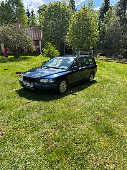 Brugt Volvo V70 2.3