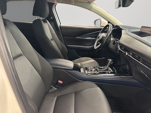 Mazda CX-30 7 of 11
