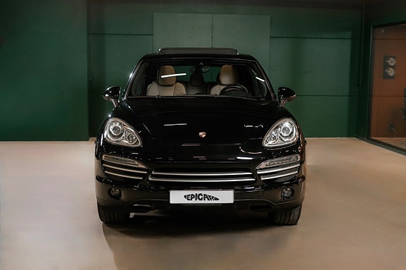 Porsche Cayenne 5 of 5