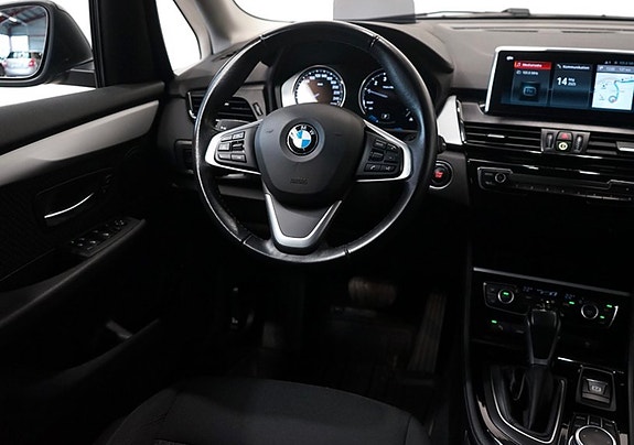 BMW 225xe 5 of 5